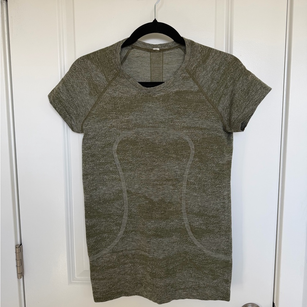 Lululemon Swiftly Shirt size 8